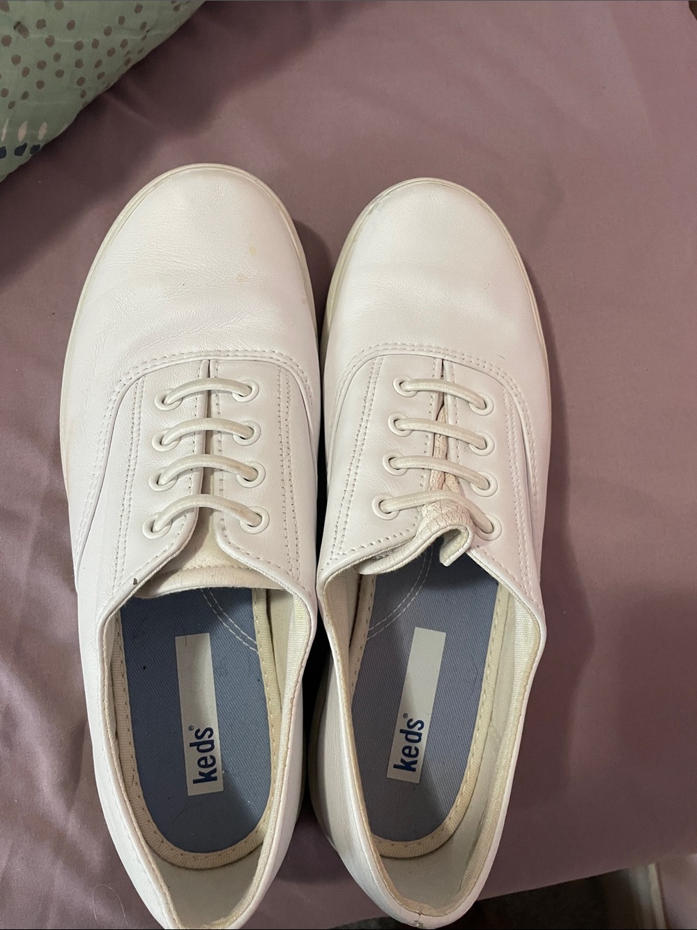 Keds White Leather Low-Top Lace-Up Sneakers. Worn once.
